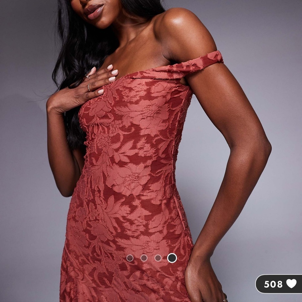 ASOS design off the shoulder asymmetric sude slit dress - Picture 4 of 5